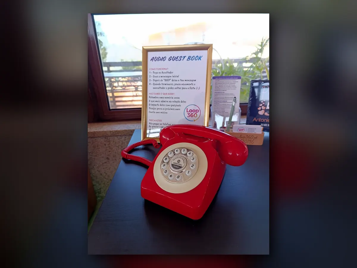 Áudio Guest Book da Loop 360 com telefone vintage completo